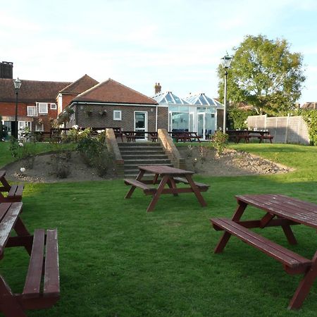 The Bear Inn And Burwash Motel Eksteriør bilde