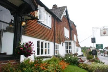 The Bear Inn And Burwash Motel Eksteriør bilde