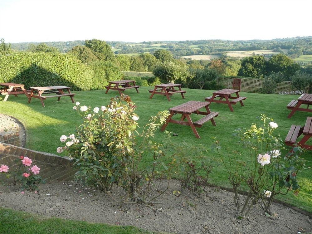 The Bear Inn And Burwash Motel Eksteriør bilde