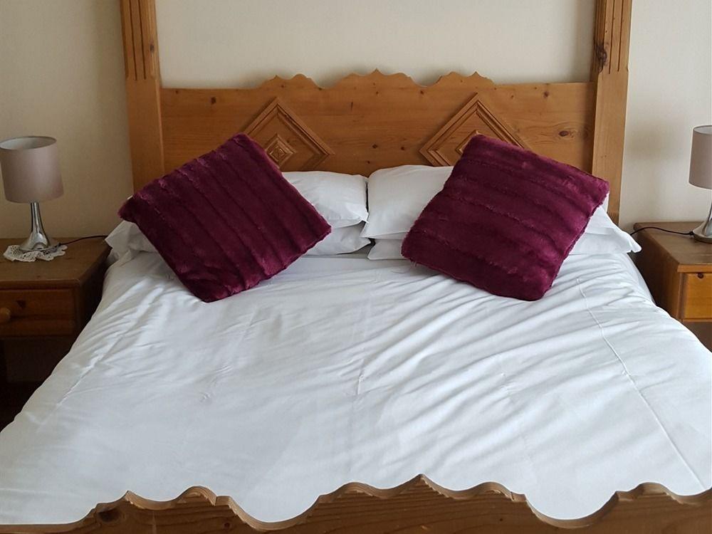 The Bear Inn And Burwash Motel Eksteriør bilde