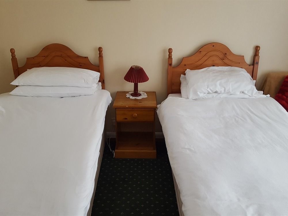 The Bear Inn And Burwash Motel Eksteriør bilde